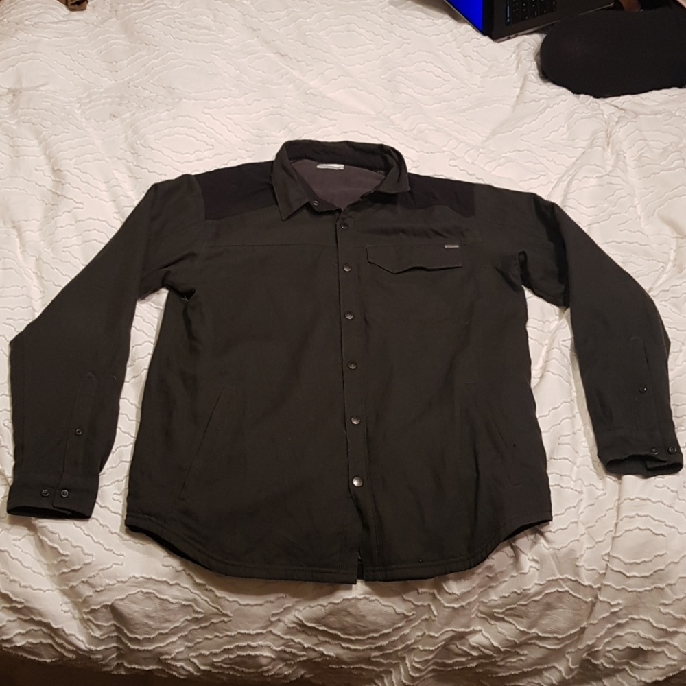 Columbia Button Up